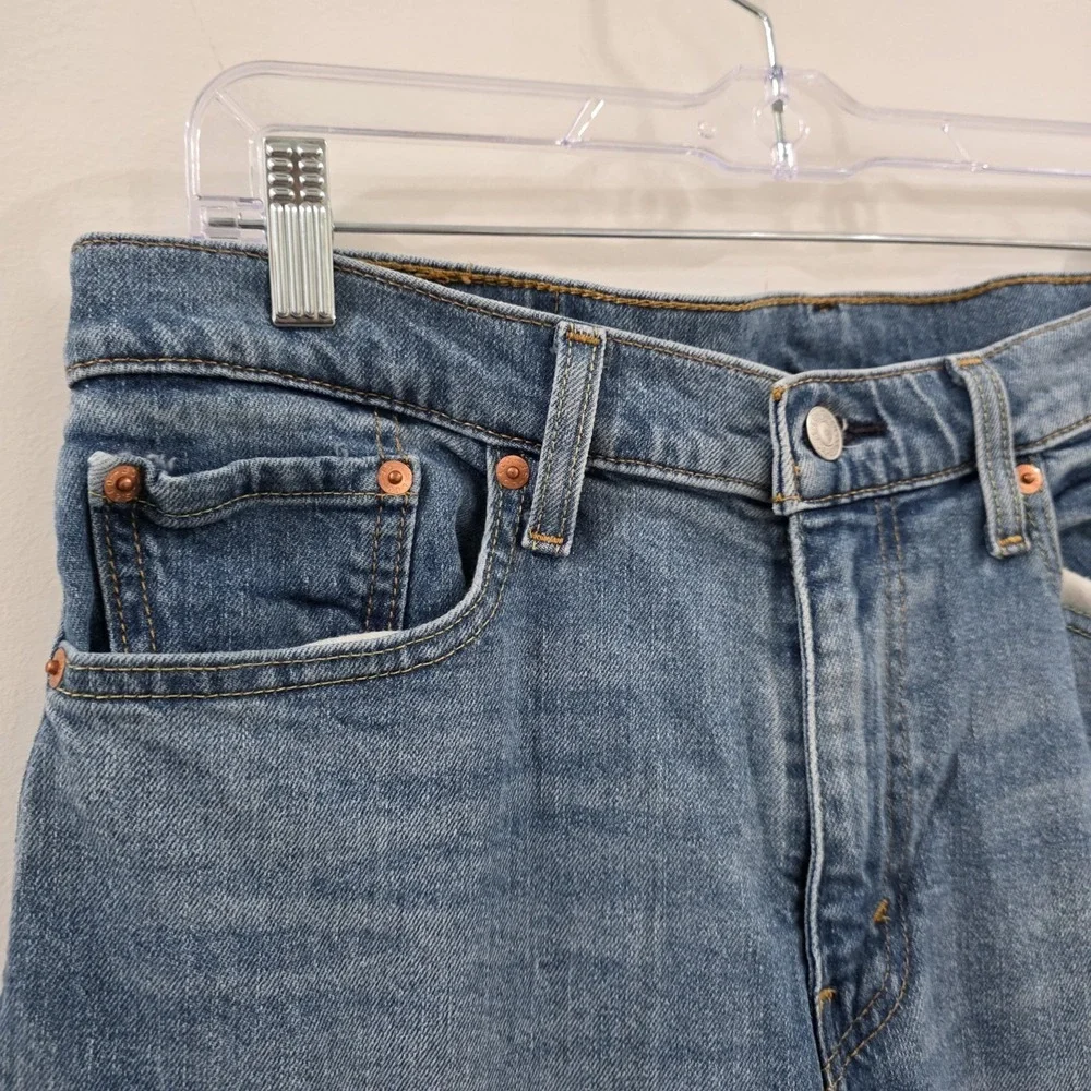 Levis Mens 513 32 X 30 Blue Jeans Straight Leg Medium‎ Wash